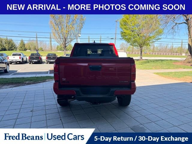 Used 2025 Toyota Tacoma TRD Off-Road AWD/4WD image 4