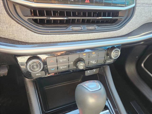 Used 2022 Jeep Compass Latitude image 17