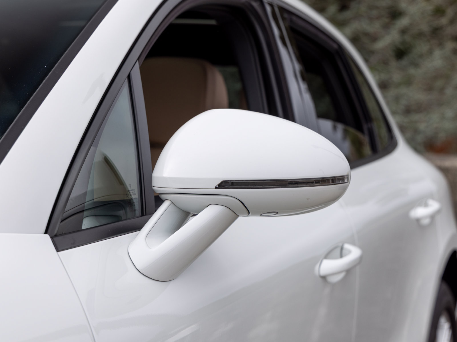 Used 2024 Porsche Macan AWD/4WD image 19