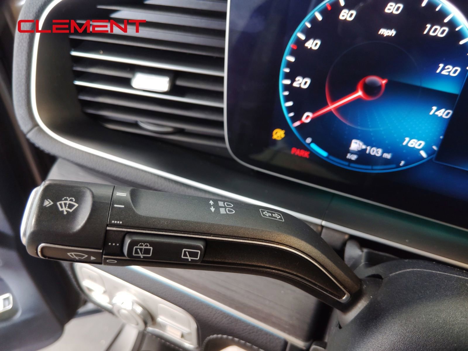 Used 2020 Mercedes-Benz GLE 350 4MATIC w/ MBUX Technology Package image 16