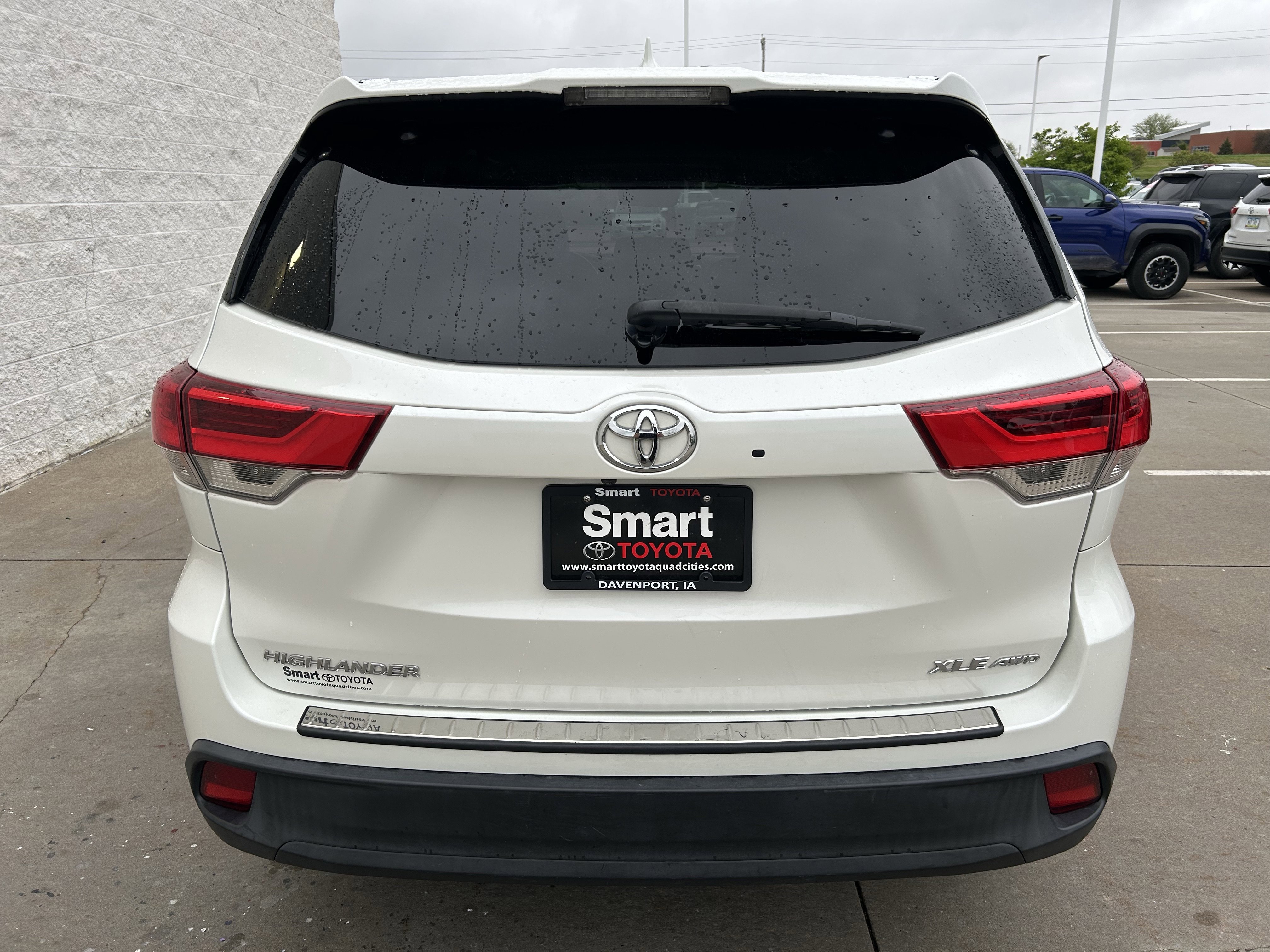 Certified 2018 Toyota Highlander XLE w/ Protection Package #3 AWD/4WD image 5