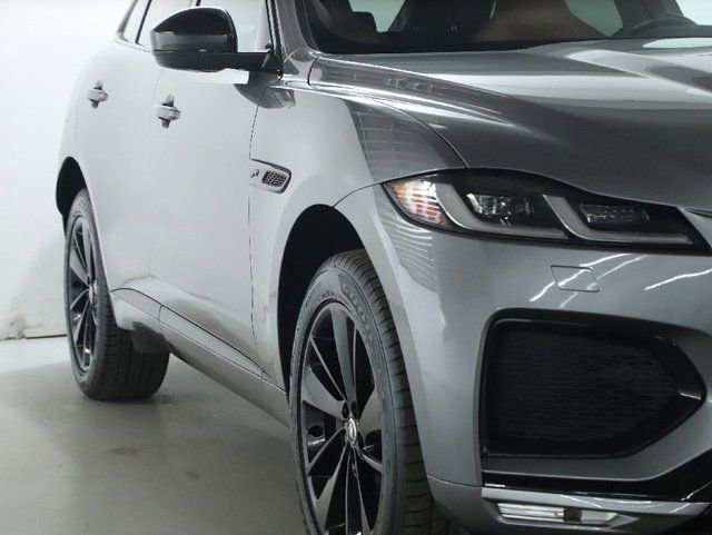 Certified 2025 Jaguar F-PACE R-Dynamic S image 12