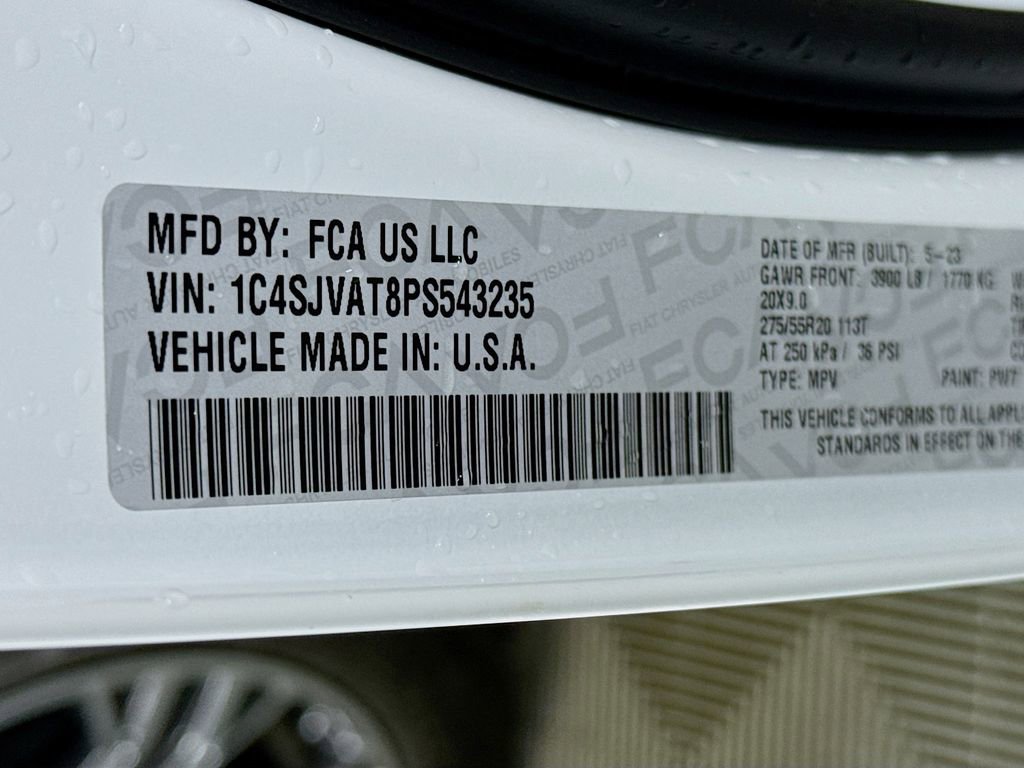 Used 2023 Jeep Wagoneer 4WD w/ Premium Group I image 41