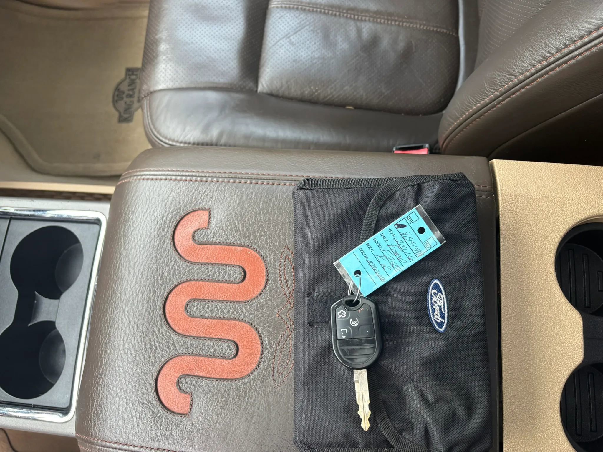 Used 2016 Ford F250 King Ranch w/ FX4 Off-Road Package AWD/4WD image 25