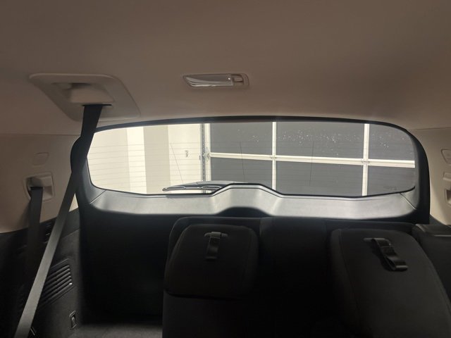 Used 2023 Nissan Pathfinder S image 31