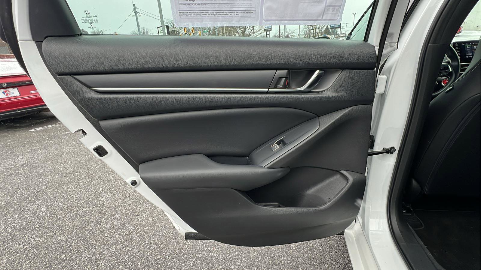 Used 2022 Honda Accord Sport image 17