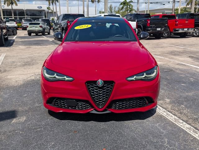Used 2024 Alfa Romeo Giulia Ti image 2