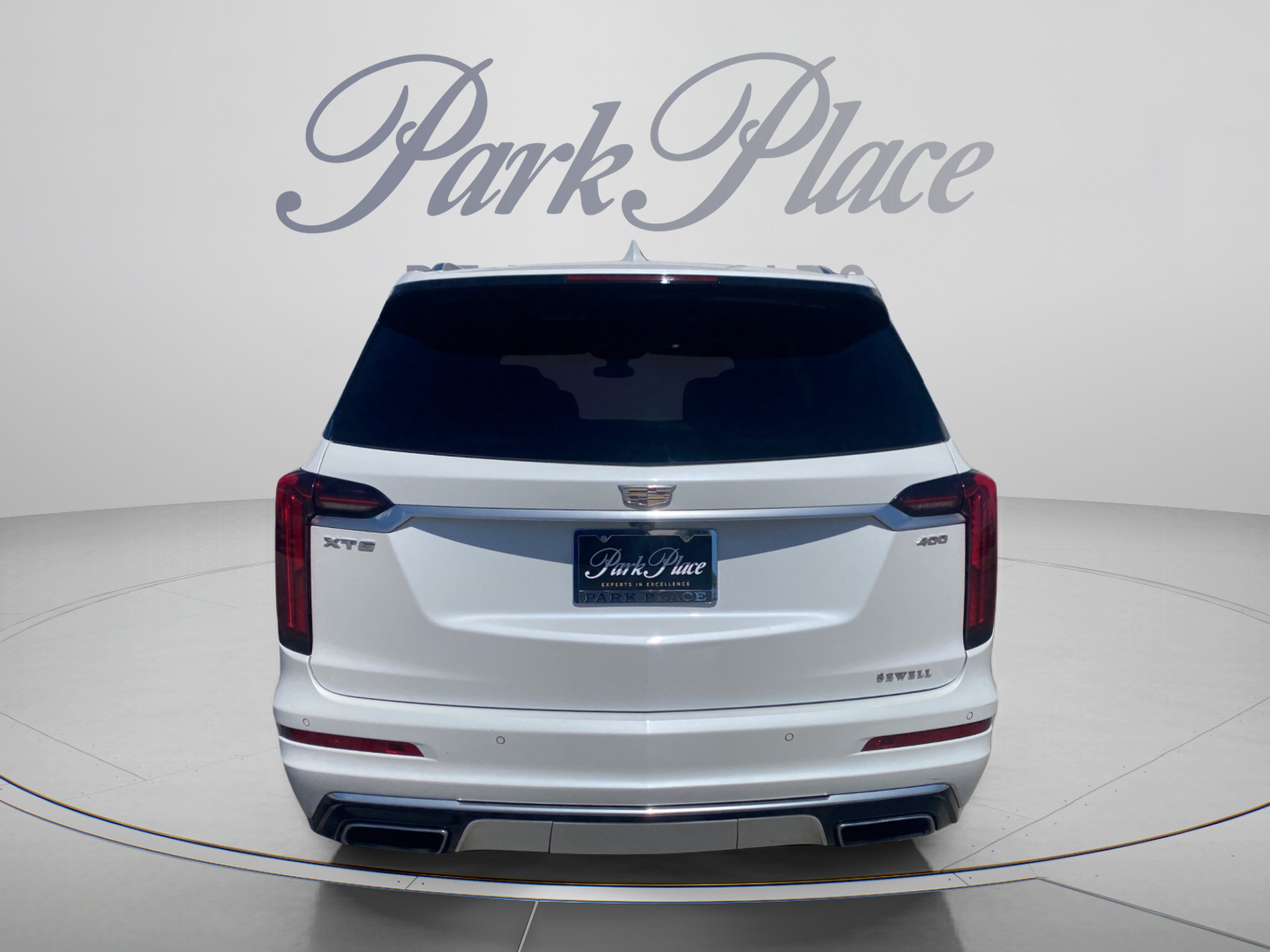 Used 2020 Cadillac XT6 Premium Luxury FWD image 4