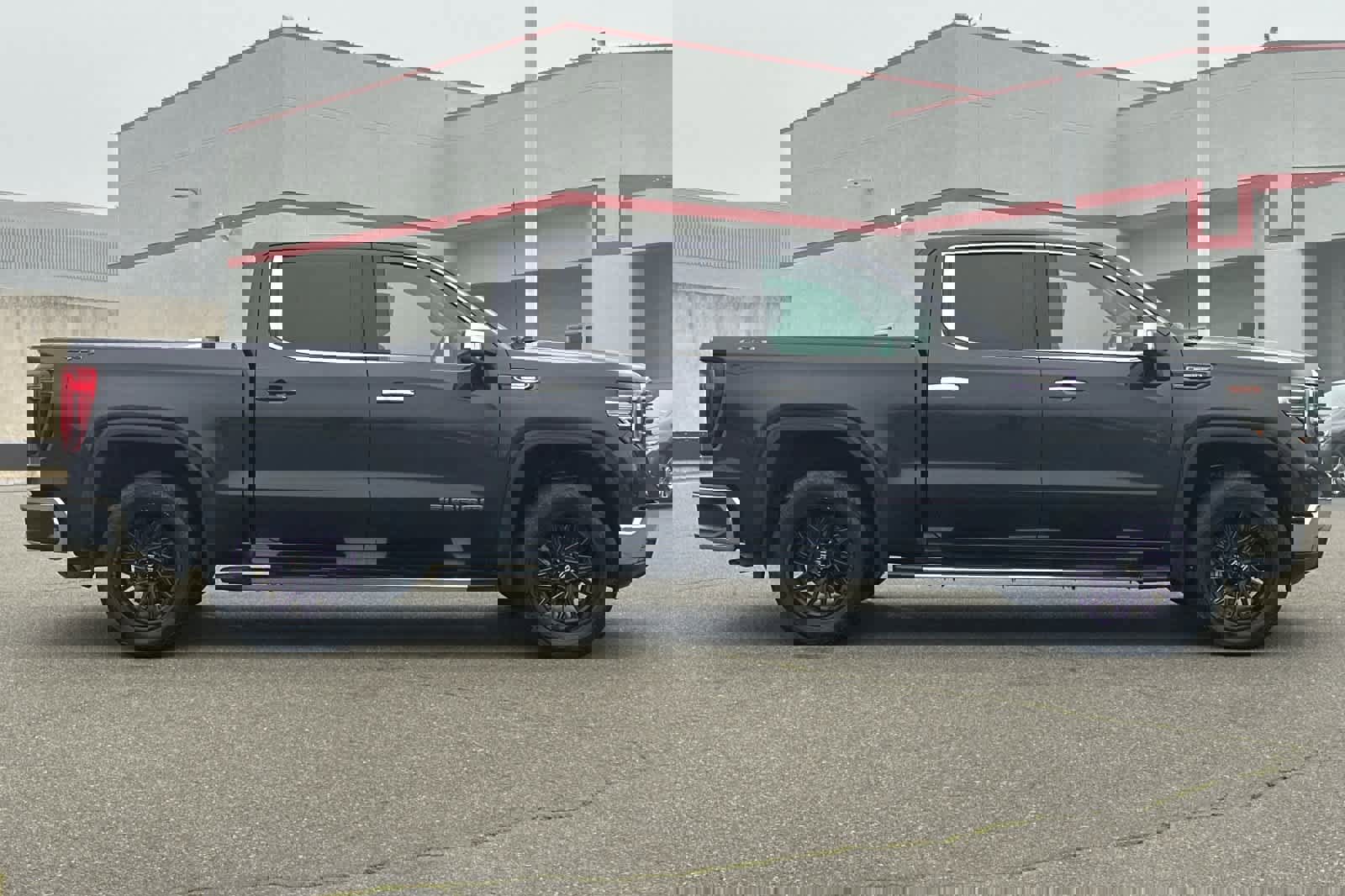 Used 2022 GMC Sierra 1500 SLT w/ SLT Premium Package image 6