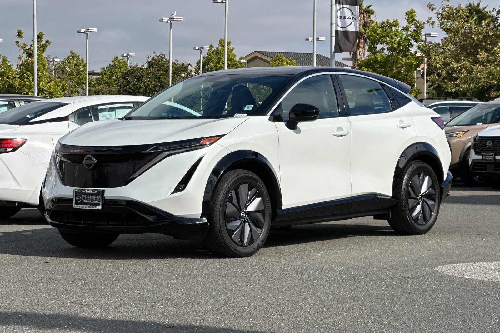 Certified 2024 Nissan Ariya FWD image 8