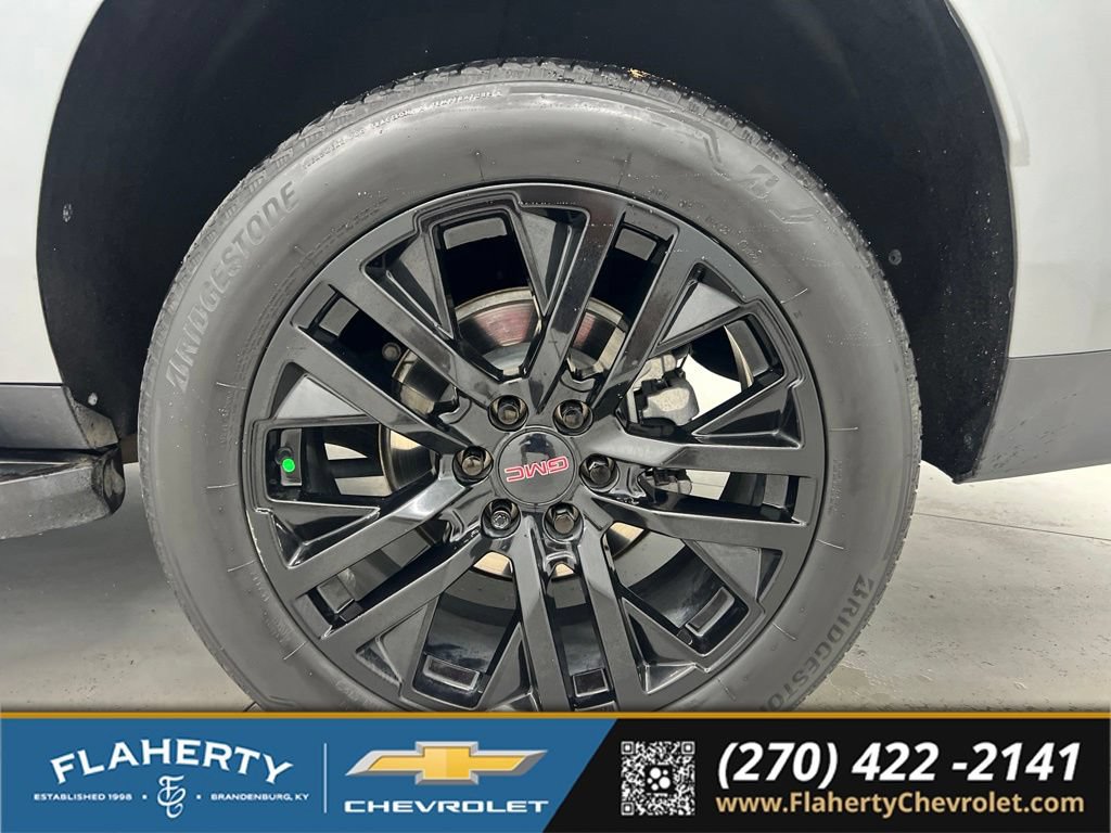 Used 2023 GMC Yukon XL SLT AWD/4WD image 19