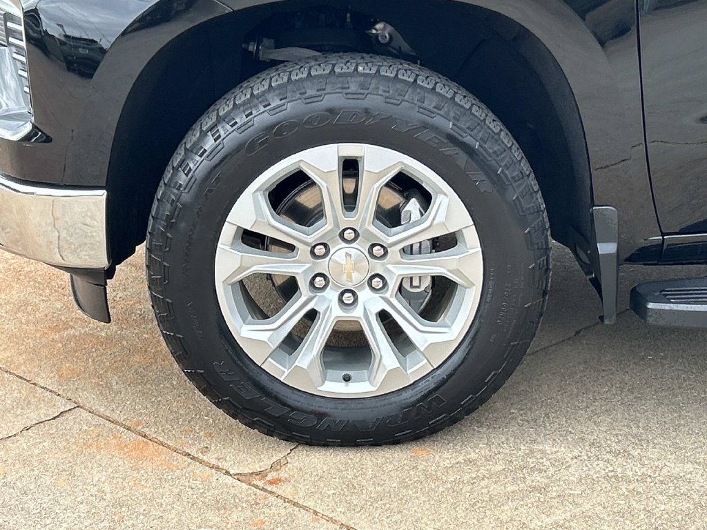 Certified 2023 Chevrolet Silverado 1500 LTZ AWD/4WD image 7