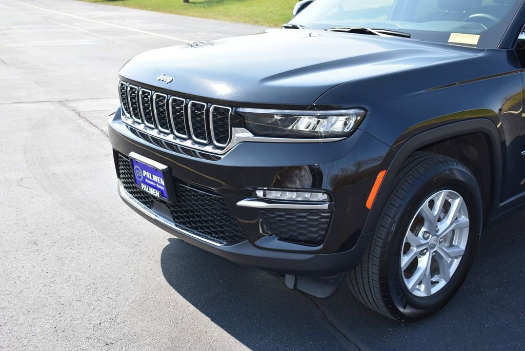 Used 2024 Jeep Grand Cherokee Limited image 11