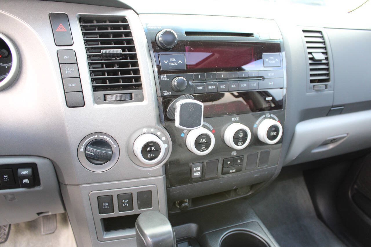 Used 2010 Toyota Sequoia SR5 AWD/4WD image 15