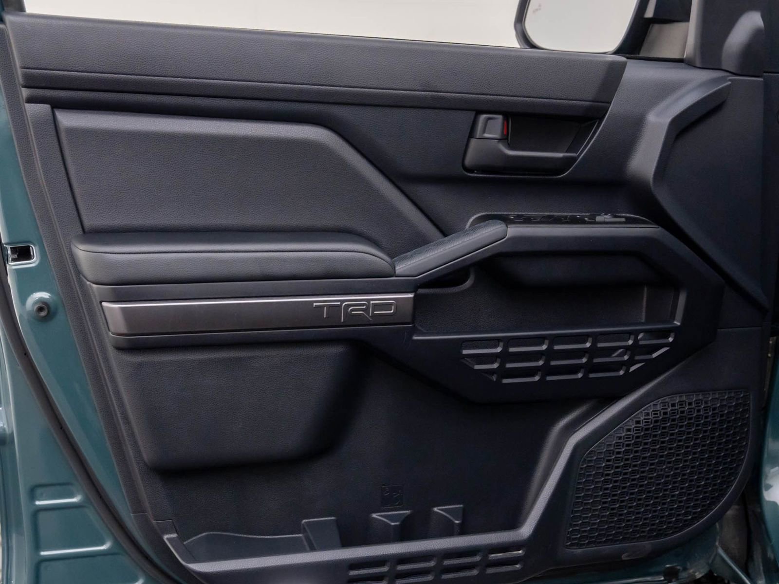 Used 2025 Toyota 4Runner TRD Off-Road Premium image 13