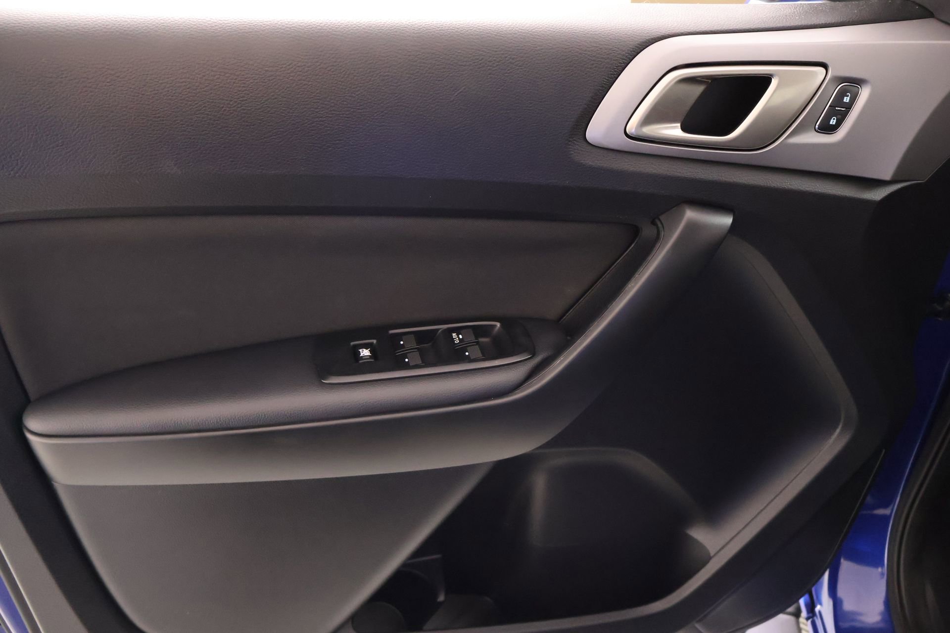 Used 2019 Ford Ranger XLT w/ Equipment Group 302A Luxury image 16