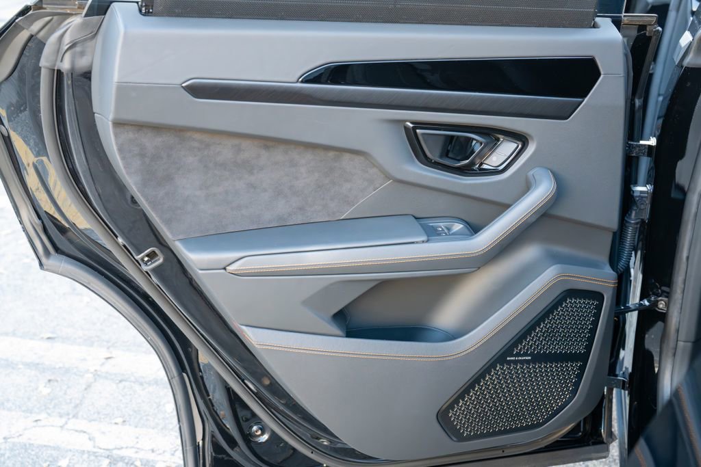 Used 2024 Lamborghini Urus S image 19