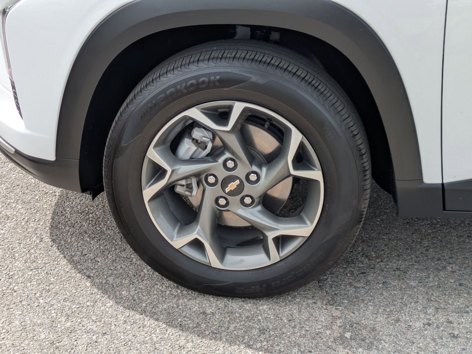 Used 2024 Chevrolet Trax LT w/ Driver Confidence Package FWD image 9