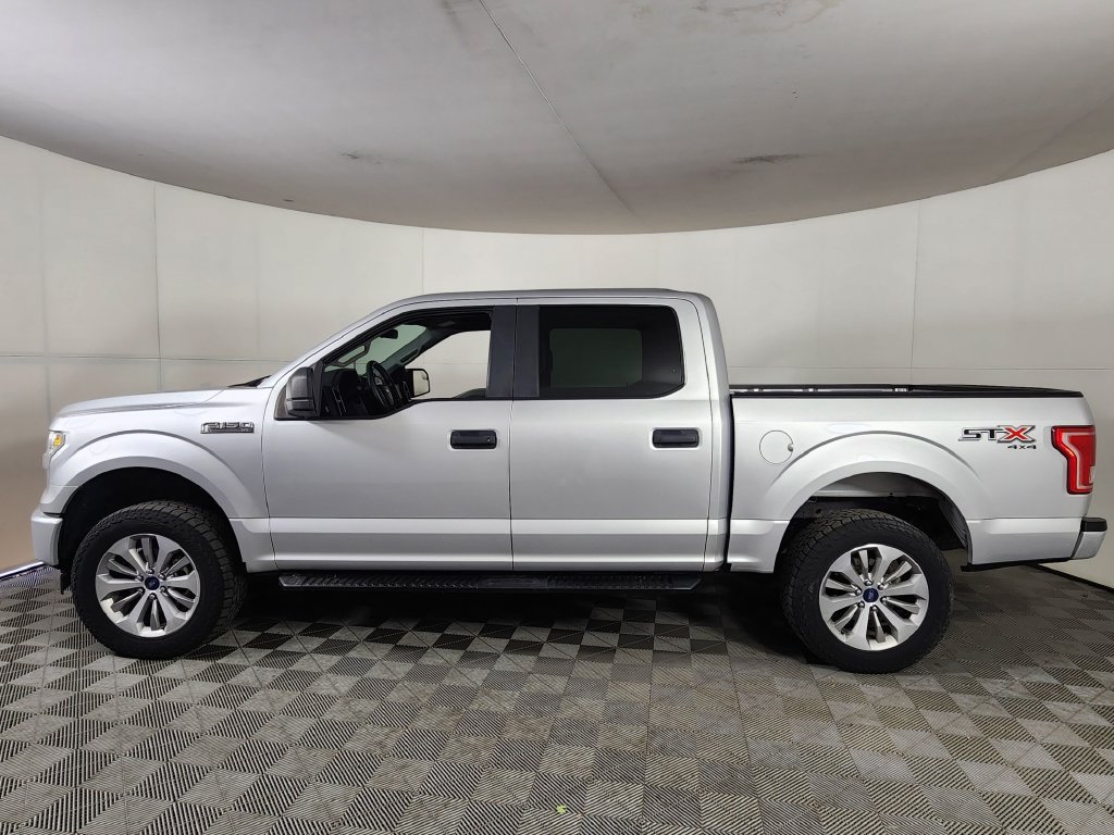 Used 2017 Ford F150 XL w/ Equipment Group 101A Mid AWD/4WD image 4
