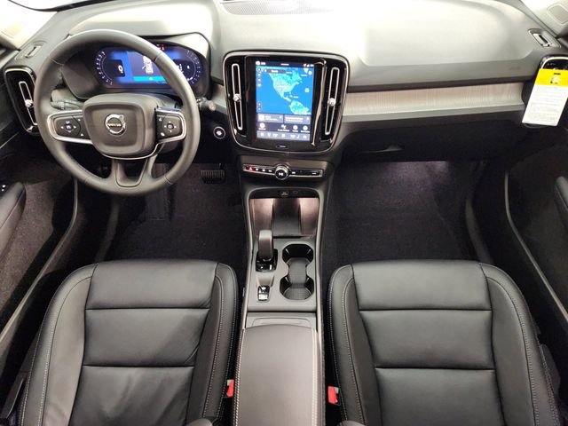 New 2026 Volvo XC40 B5 Core image 4