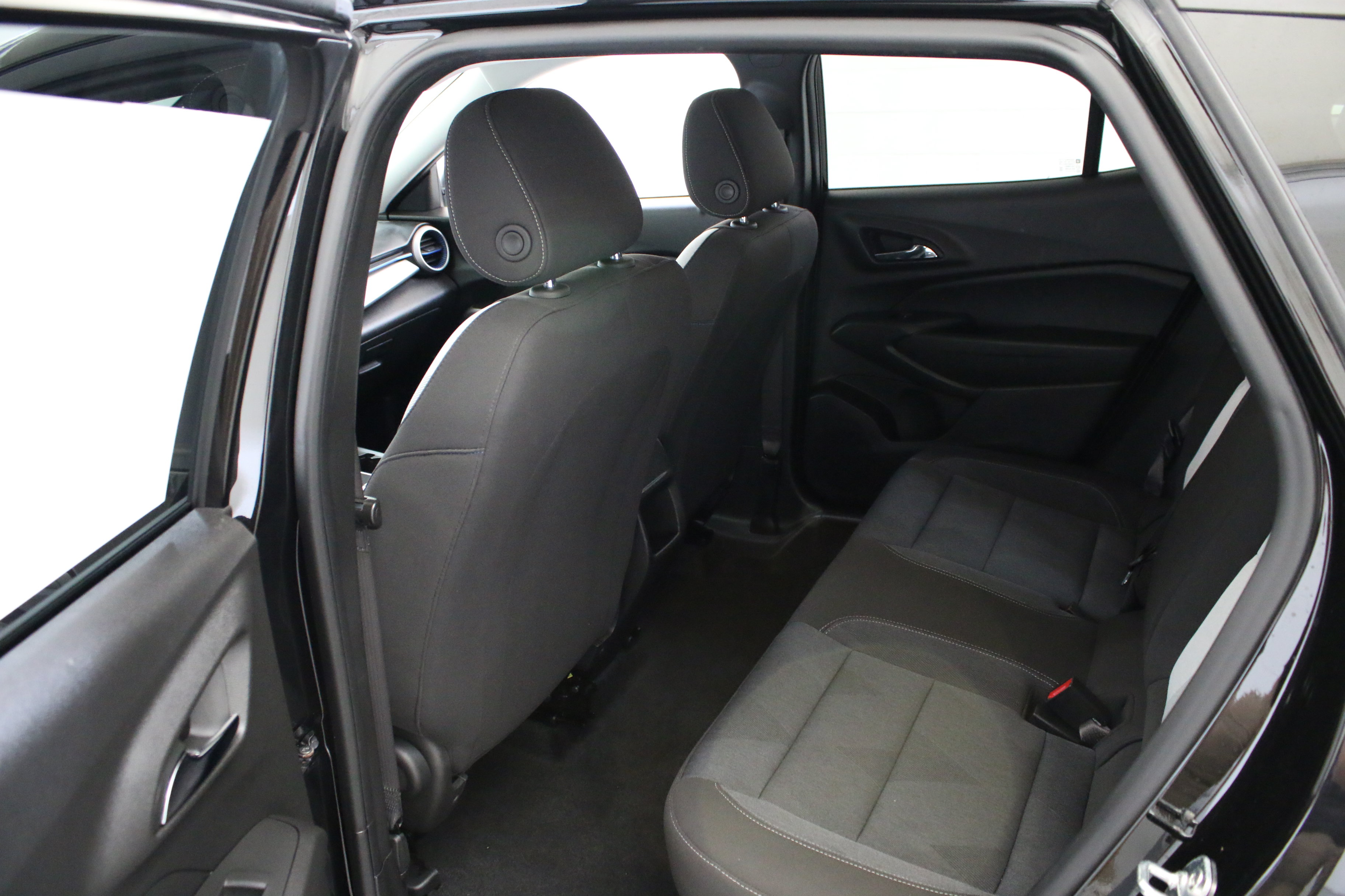Used 2024 Chevrolet Trax LS FWD image 26