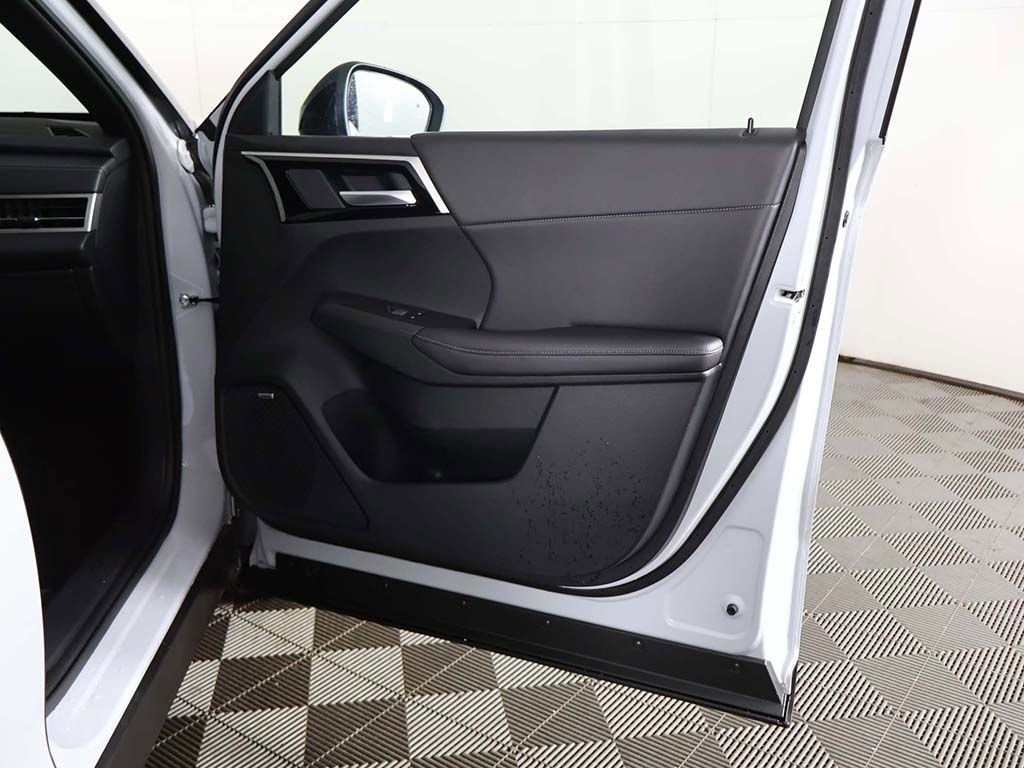 New 2026 Mitsubishi Outlander LE FWD image 23