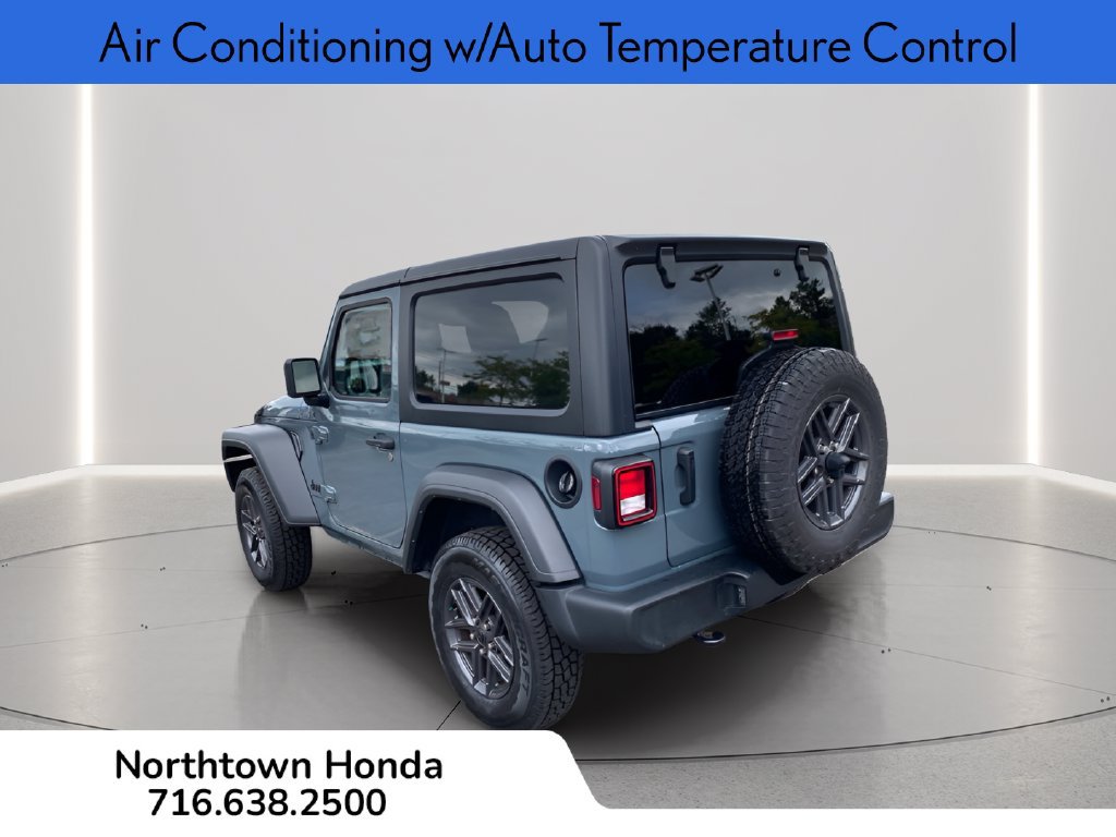 Used 2025 Jeep Wrangler Sport AWD/4WD image 7