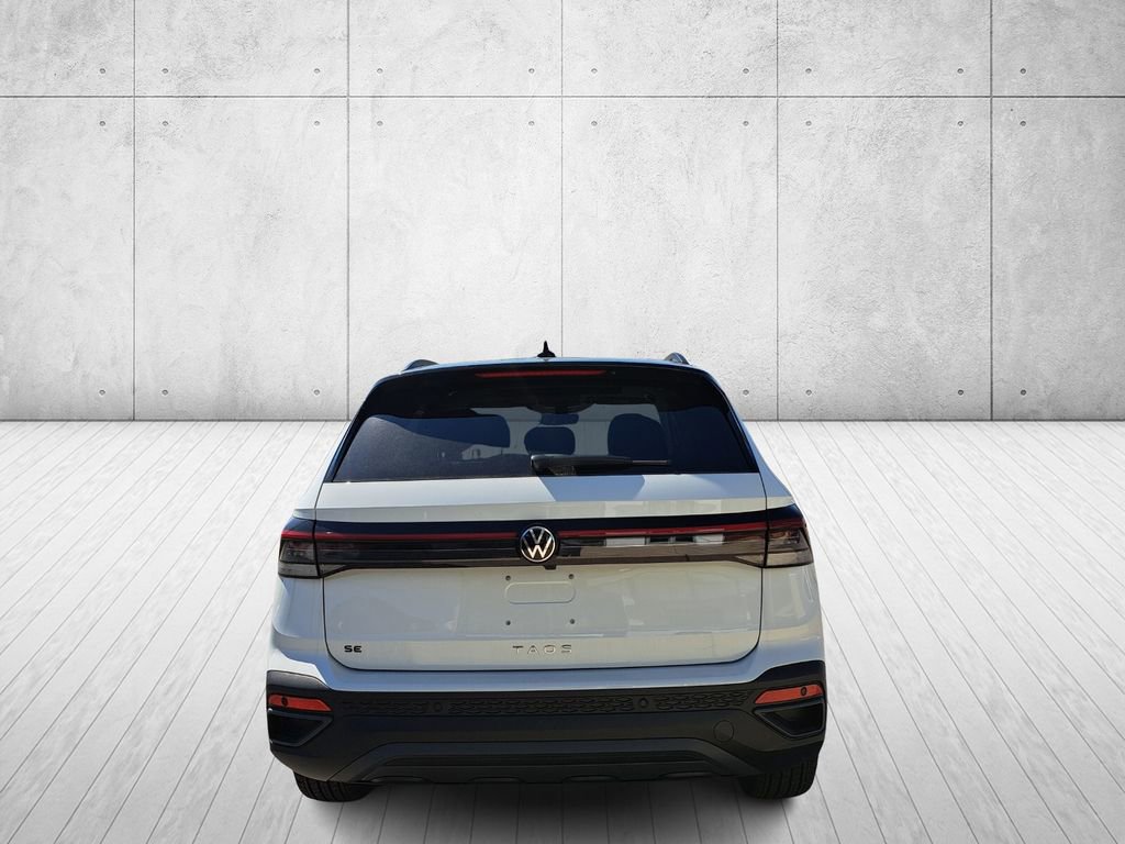 New 2026 Volkswagen Taos SE image 6