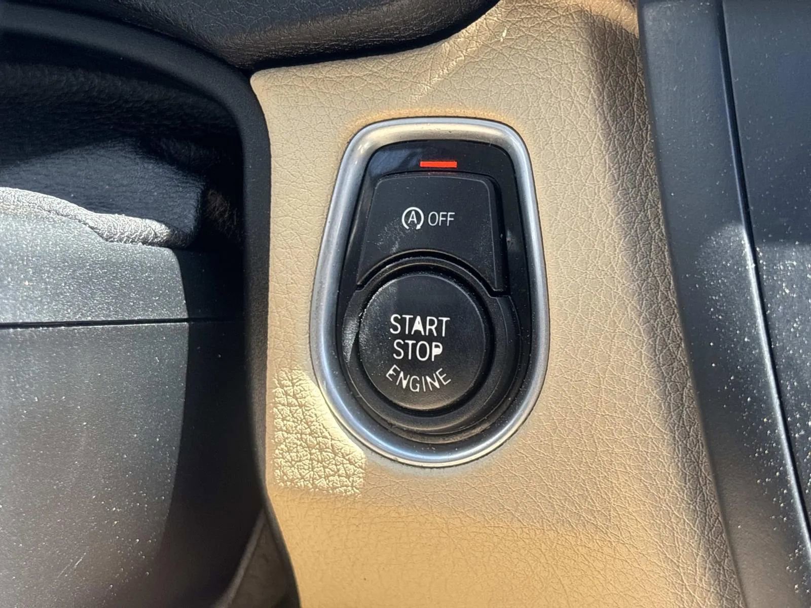 Used 2014 BMW 320i xDrive Sedan AWD/4WD image 27