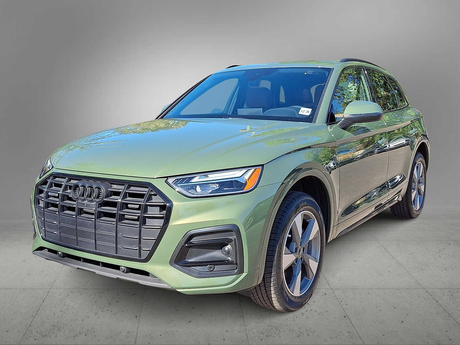 Used 2024 Audi Q5 Premium Plus AWD/4WD image 1