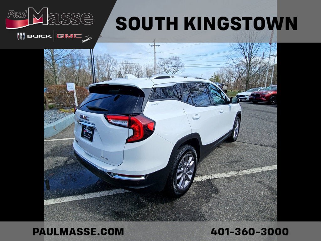 Used 2024 GMC Terrain SLT image 5