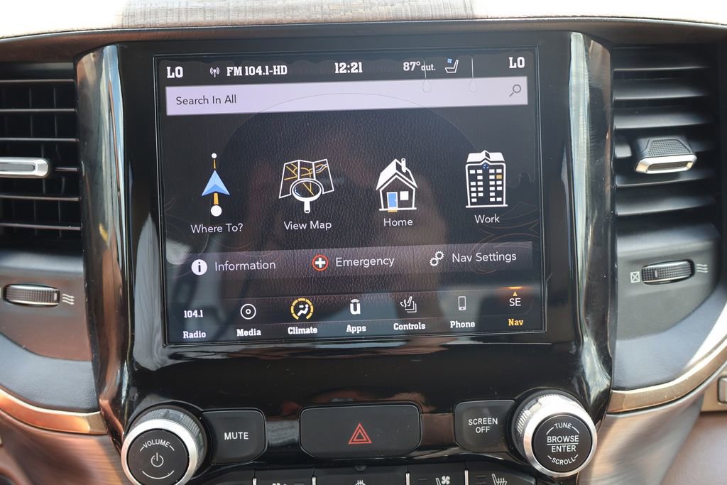 Used 2019 RAM 1500 Limited AWD/4WD image 11