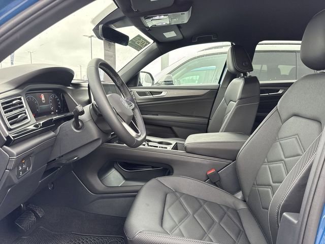 Used 2025 Volkswagen Atlas Cross Sport SE image 14