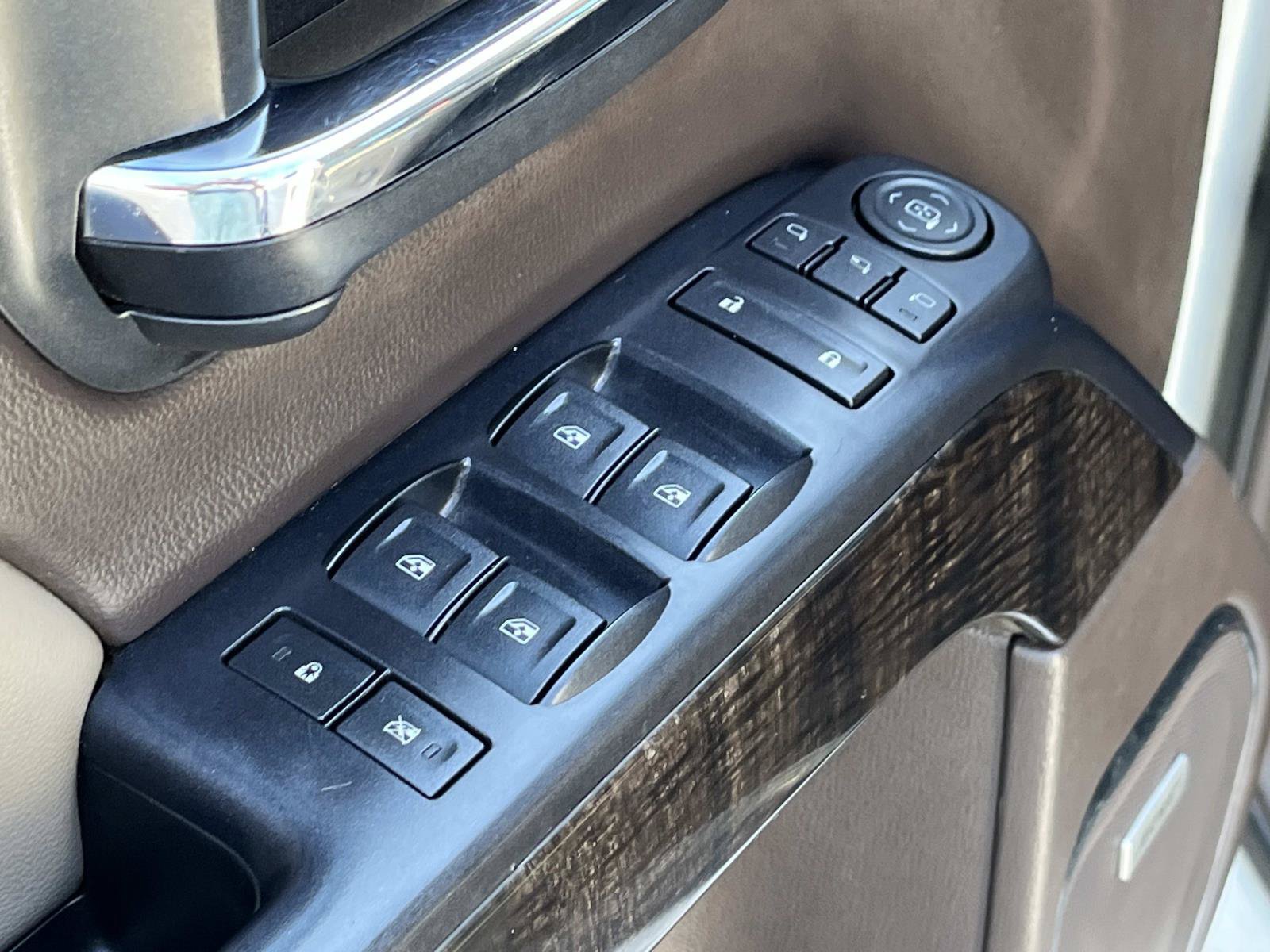 Used 2015 GMC Sierra 1500 Denali AWD/4WD image 26
