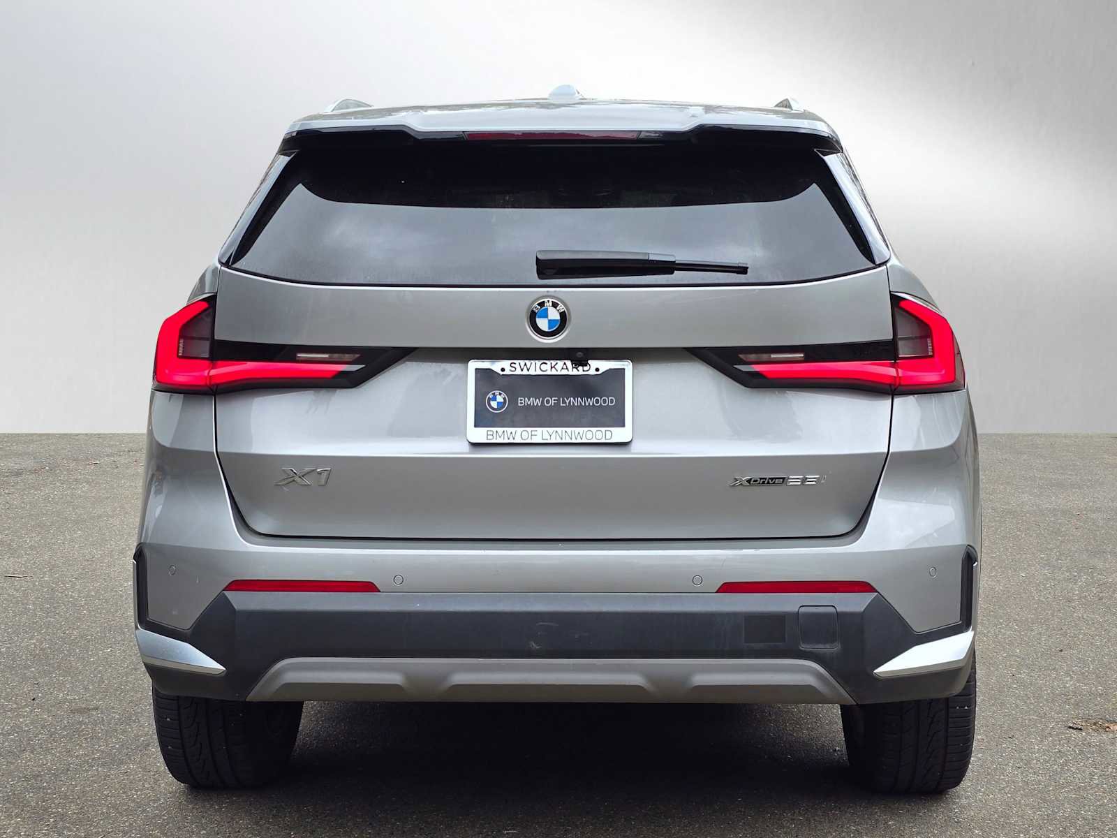 Used 2023 BMW X1 xDrive28i AWD/4WD image 4