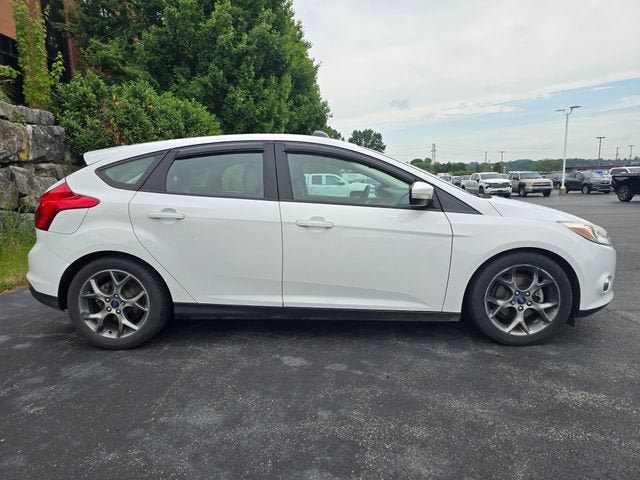 Used 2014 Ford Focus SE w/ Equipment Group 201A FWD image 2