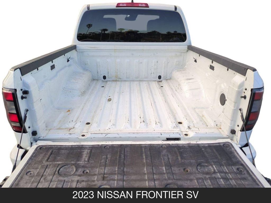 Used 2023 Nissan Frontier SV w/ Midnight Edition Package RWD image 20