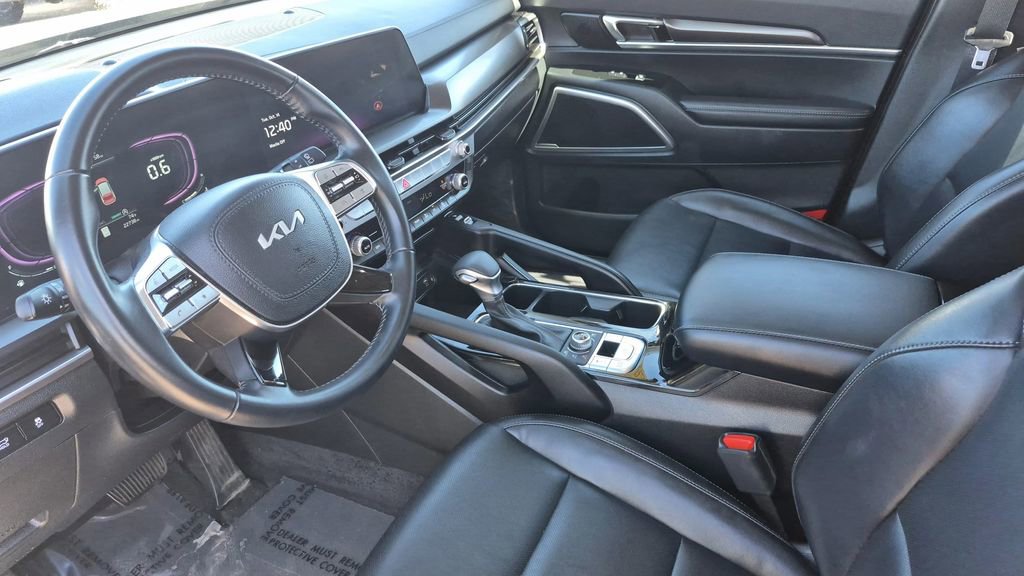 Certified 2025 Kia Telluride S image 12