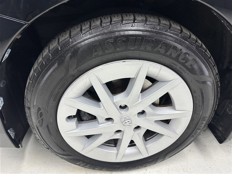 Used 2016 Toyota Prius V Four image 15