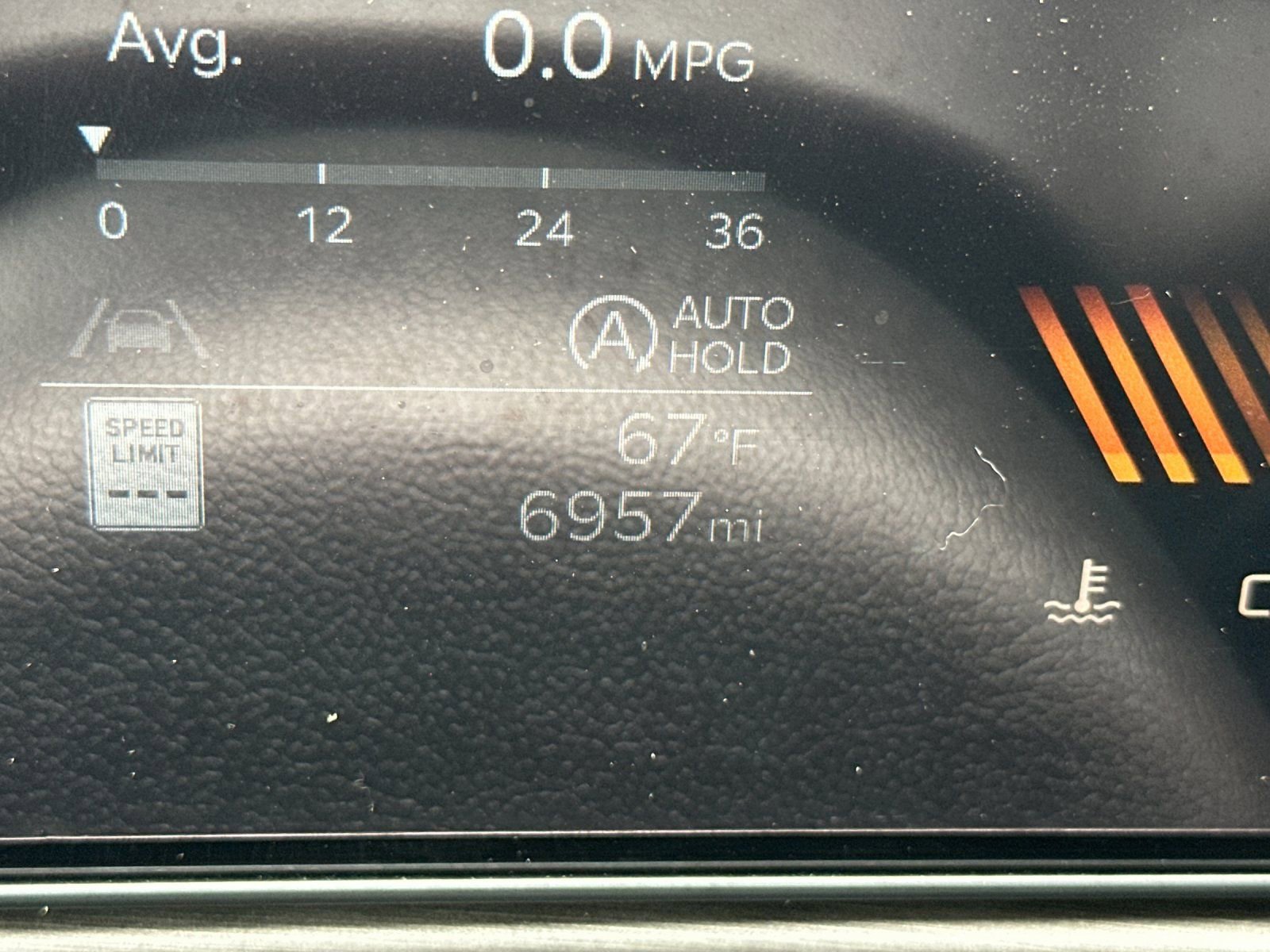 Certified 2025 Kia Sorento X-Line EX AWD/4WD image 33
