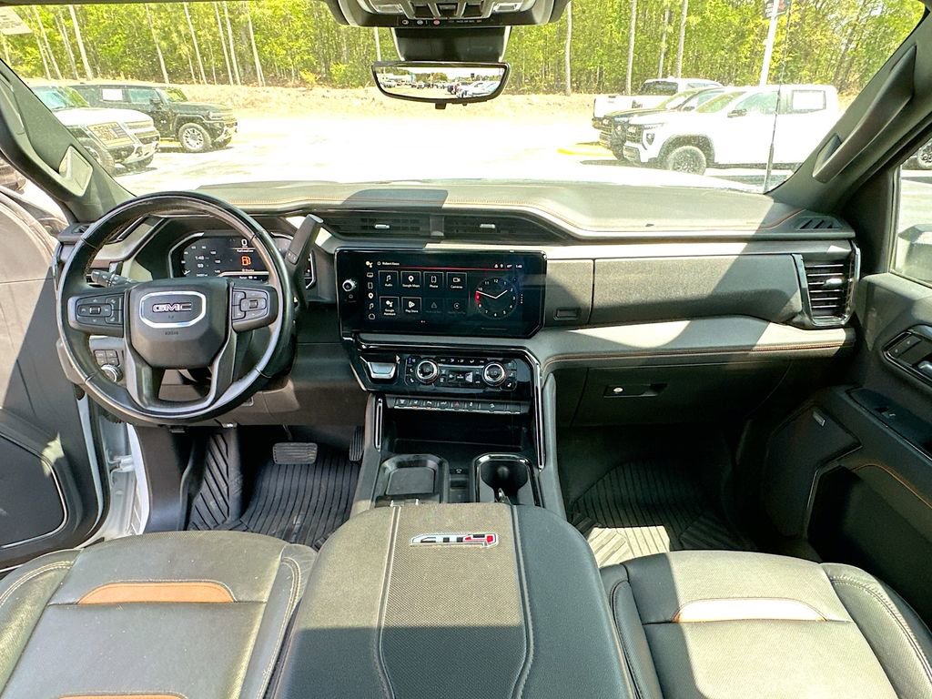 Used 2024 GMC Sierra 2500 AT4 w/ AT4 Premium Plus Package image 3