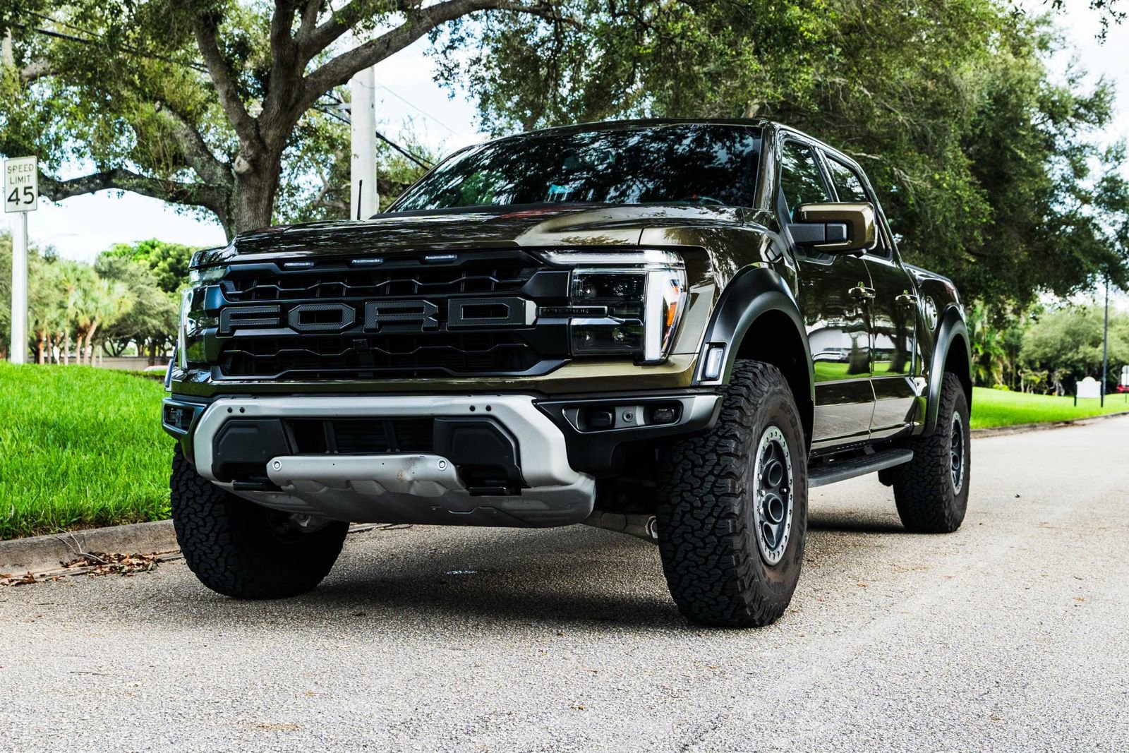 Used 2025 Ford F150 Raptor AWD/4WD image 4