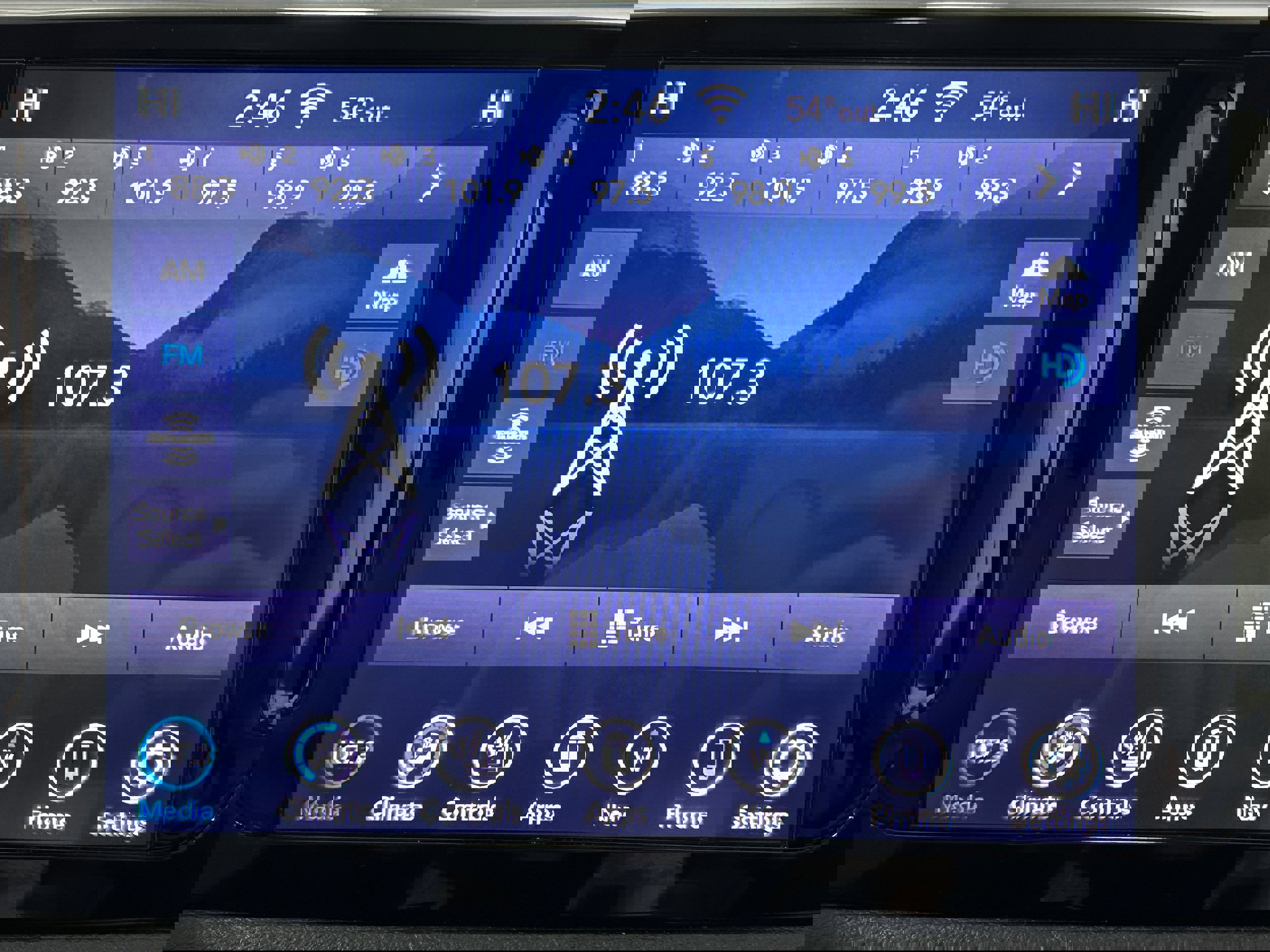 Used 2020 Chrysler Pacifica Limited image 5