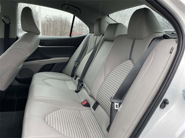Used 2023 Toyota Camry SE image 16