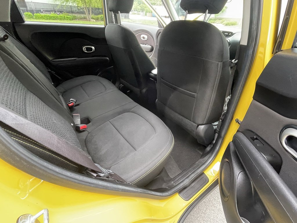 Used 2016 Kia Soul + image 22