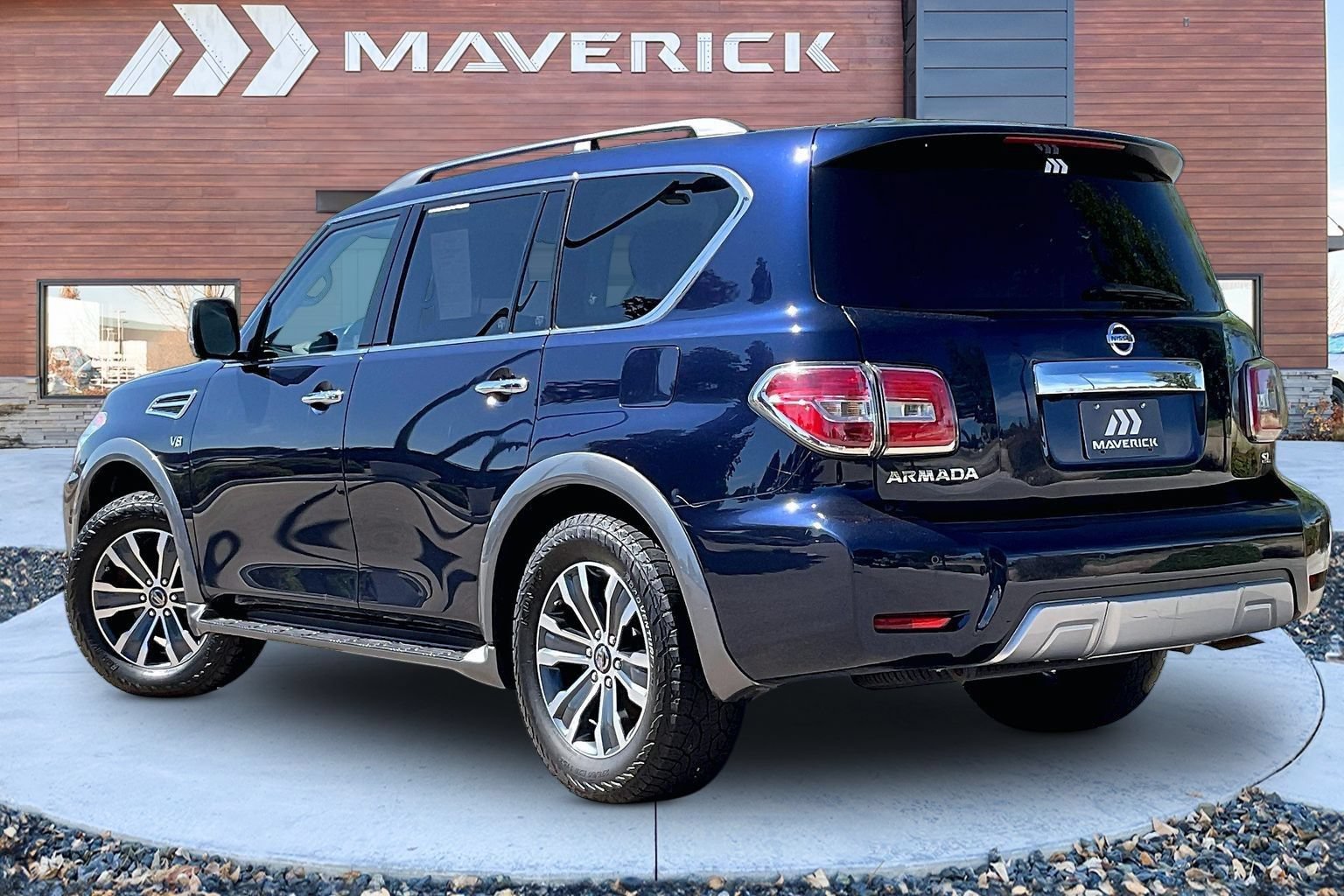Used 2018 Nissan Armada SL w/ Moonroof Package AWD/4WD image 4