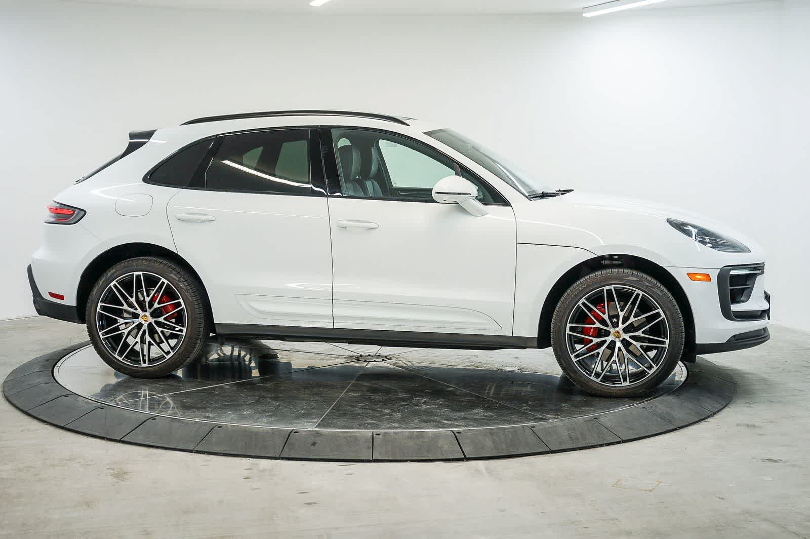 Certified 2026 Porsche Macan S AWD/4WD image 8