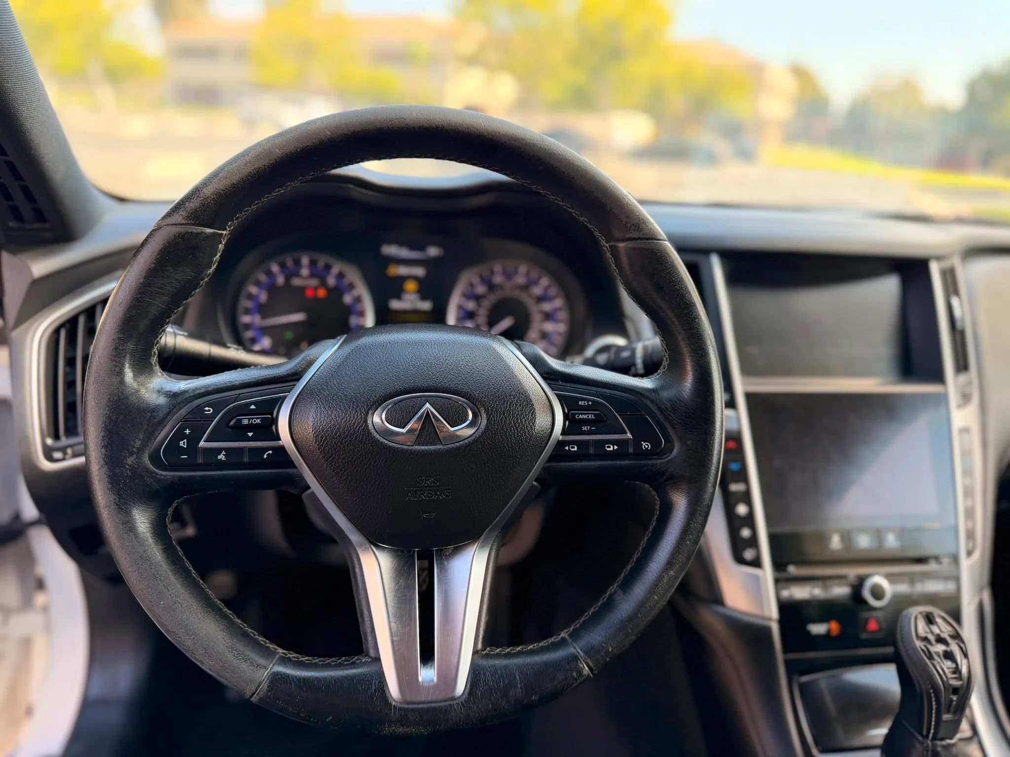 Used 2017 INFINITI Q60 2.0t w/ Moonroof Package RWD image 20