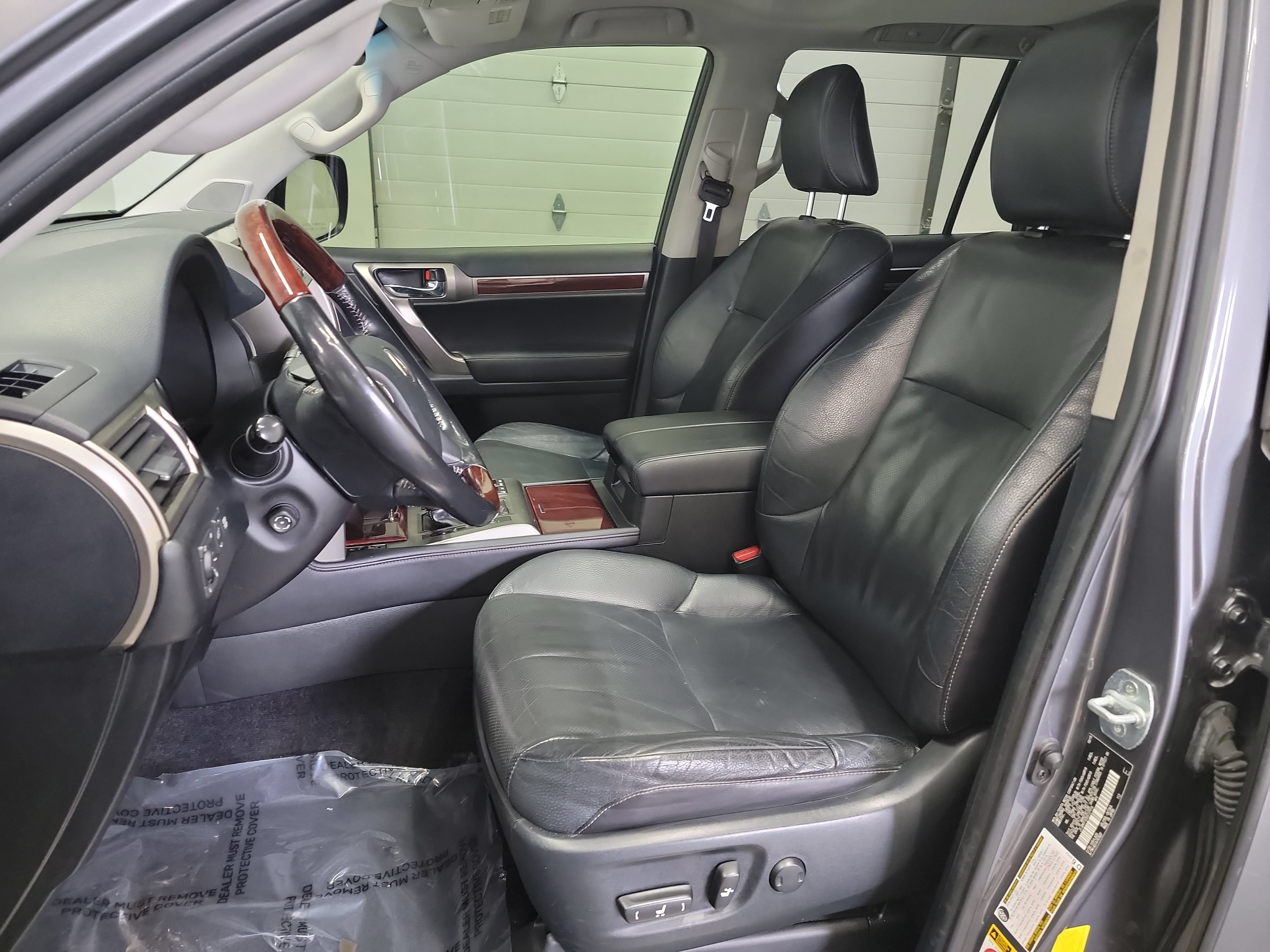 Used 2016 Lexus GX 460 w/ Premium Package AWD/4WD image 12
