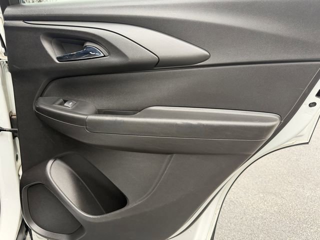 Used 2023 Chevrolet TrailBlazer RS w/ Convenience Package image 22